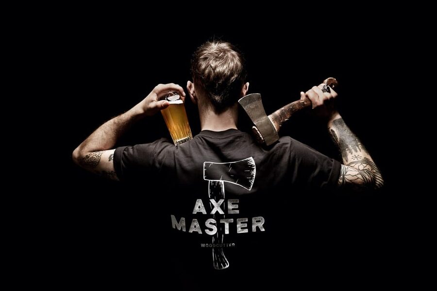 AXE THROWING EXPERIENCE IN BERLIN - Key Axe Throwing Takeaways in Berlin