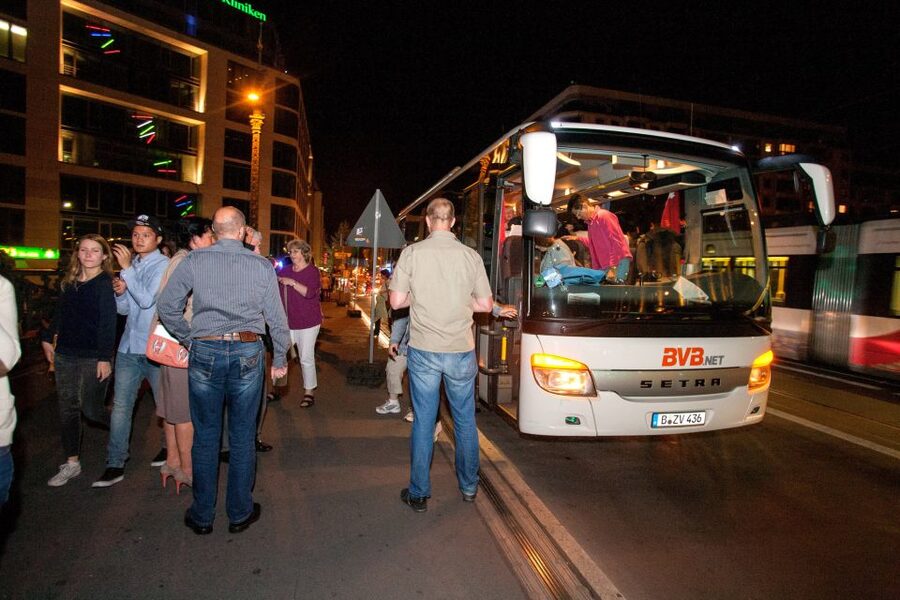 Berlin: 1.5-Hour Comedy Bus Tour in German - Price and value at $39 for a guided comedy ride