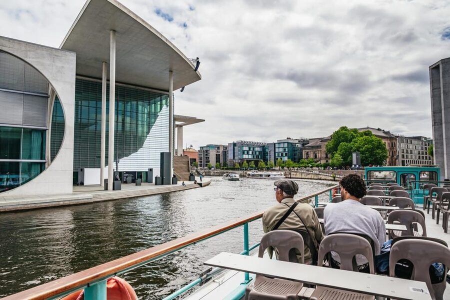 Berlin: 1-Hour City Sightseeing Cruise - Museum Island and Berlin Cathedral: the classic skyline from the river