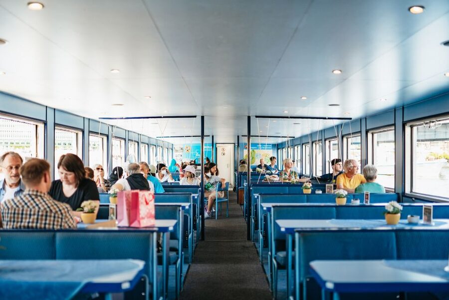 Berlin: 1-Hour City Tour by Boat with Guaranteed Seating - Key things to notice before you board