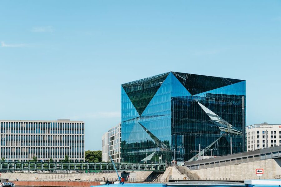 Berlin: 1-Hour City Tour by Boat with Guaranteed Seating - Why this 1-hour Berlin boat tour is such good value