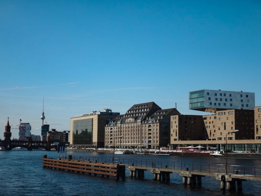Berlin: 2.5-Hour East Side Boat Cruise with Commentary - East Side Gallery to Oberbaum Bridge: street art, then a postcard bridge