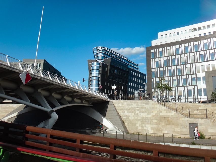 Berlin: 2.5-Hour East Side Boat Cruise with Commentary - Reichstag, Federal Chancellery, and Bellevue Palace viewpoints