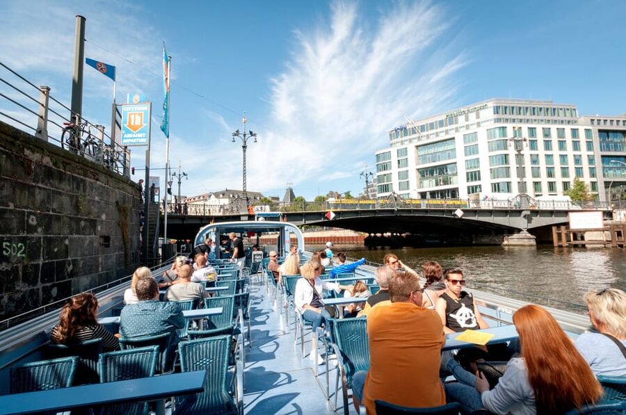 Berlin: 3.25-Hour Spree & Landwehrkanal Boat Tour - Value for $38: what you get for a quarter-day commitment