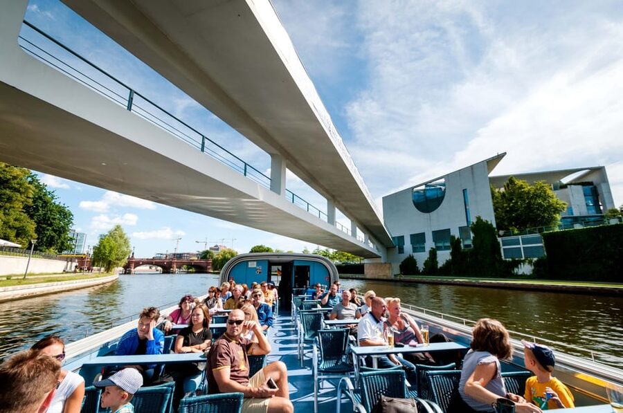 Berlin: 3.25-Hour Spree & Landwehrkanal Boat Tour - Museum Island views from the water, and what to actually look for
