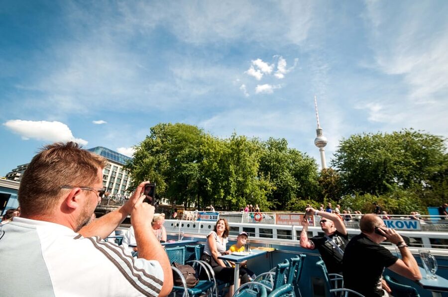 Berlin: 3.25-Hour Spree & Landwehrkanal Boat Tour - The Government District passes, where big decisions meet architecture
