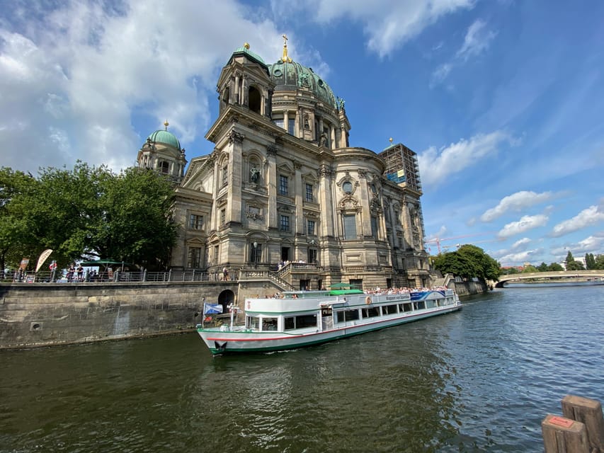 Berlin: 3.5-Hour Sightseeing Cruise on the Spree River - House of World Cultures and Bellevue area: a calmer side of the center