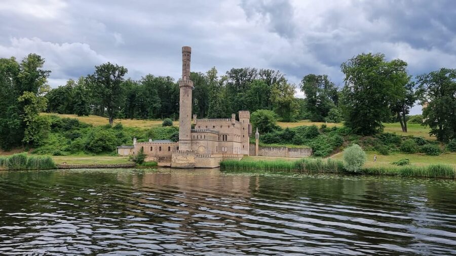 Berlin: 7 Lakes Boat Tour through the Havel Landscape - Wannsee villas and the House of the Wannsee Conference