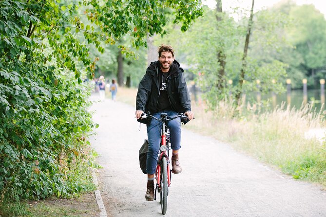 Berlin Bike and Electric Bike Rentals - Mobile ticket and a near-transit meeting point
