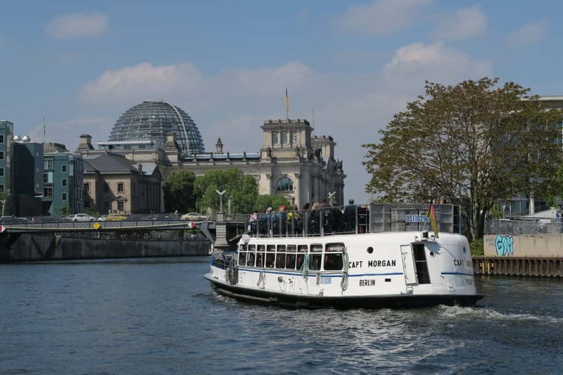 Berlin: Boat Sightseeing Cruise with Audioguide - Humboldt Forum and Museum Island: your best photo stretch