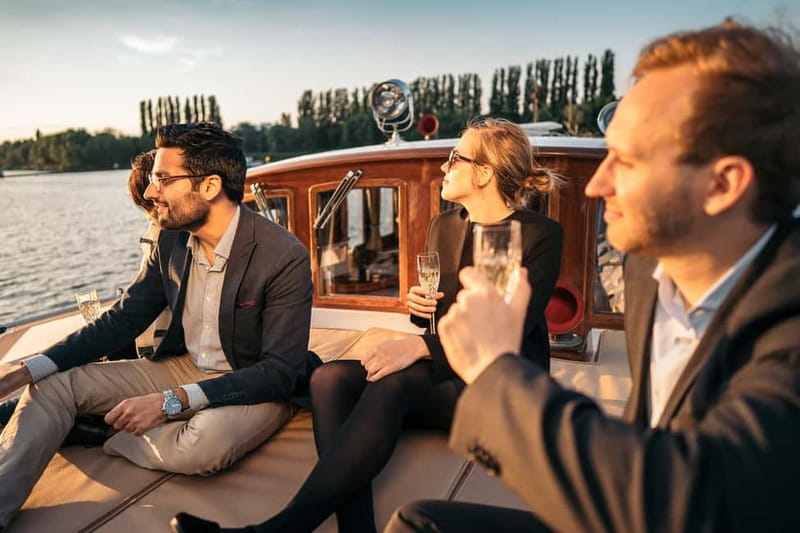 Berlin: Boat Sightseeing Tour on Electric Motor Yacht - Government District Magic: Reichstag, Chancellery, and Bellevue Palace