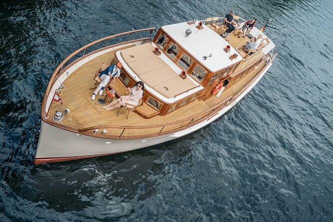 Berlin Boot Sightseeing Tour on Electric Private Yacht - Who This Electric Yacht Cruise Is Perfect For