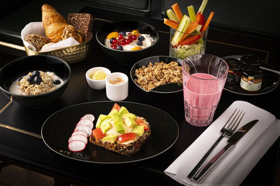 Berlin: Breakfast at Café Wintergarten - Price and value: why 29 feels reasonable