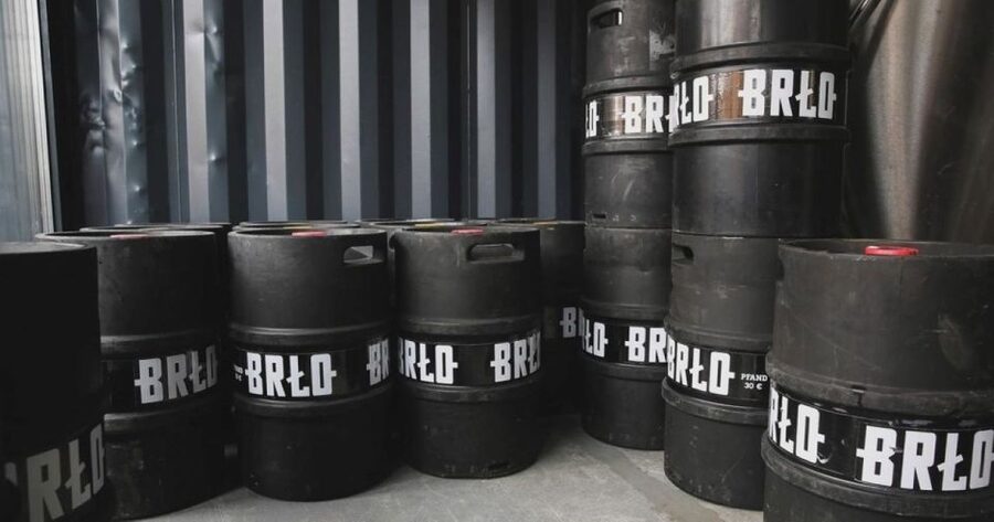 Berlin: BRLO BRWHOUSE Tour and Craft Beer Tasting - The 1.5-hour flow: from brewery chat to the 5-beer tasting flight