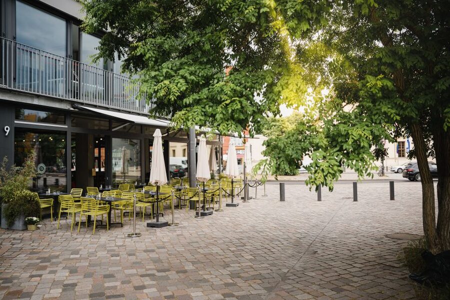 Berlin: Champagne Fine Dining Breakfast in Kreuzberg - The practical rhythm: small group, how the morning plays out