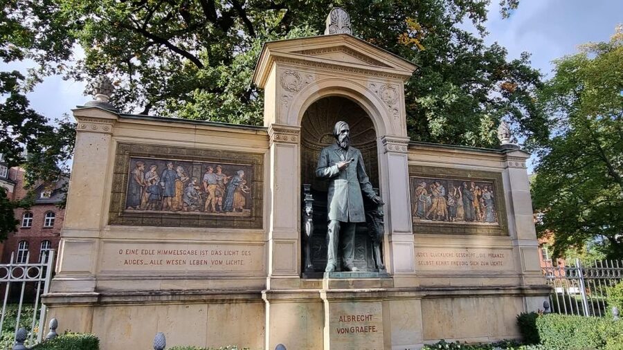 Berlin: Charité Hospital History Walking Tour - How the Charité TV series connects to the real place