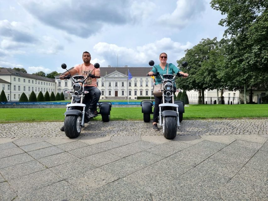 Berlin City: 2 Hour Guided Fat Tire E-Scooter Tour - Brandenburg Gate and Reichstag: the photo stops that also teach you the geography