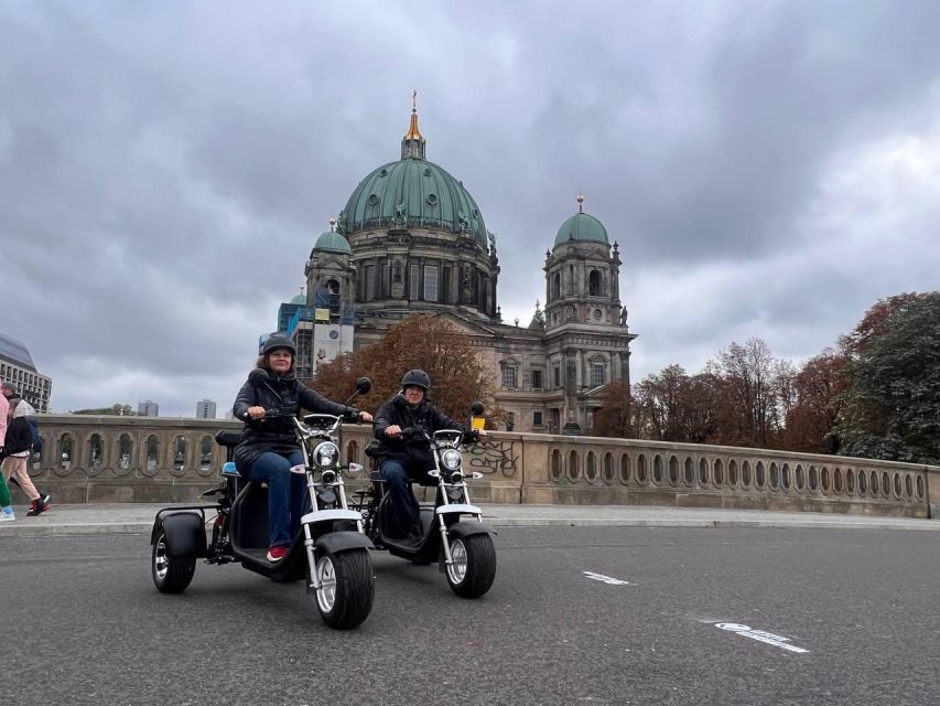 Berlin City: 2 Hour Guided Fat Tire E-Scooter Tour - First steps: helmets, practice time, and how you learn the basics fast