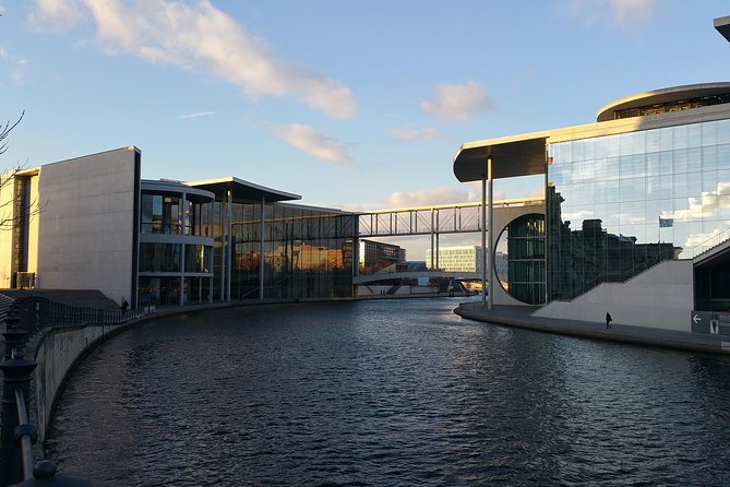 Berlin City Center: The Most Famous Sites (private 3 hours Walking tour) - The guide factor, why Aziz’s style matters