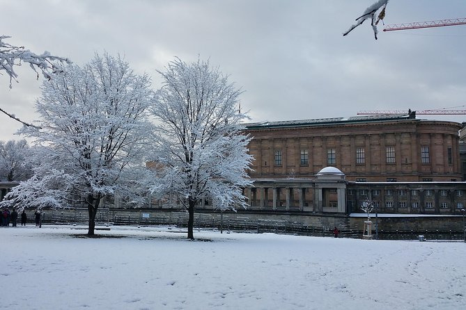Berlin City Center: The Most Famous Sites (private 3 hours Walking tour) - Should you book this Berlin city-center walking tour?