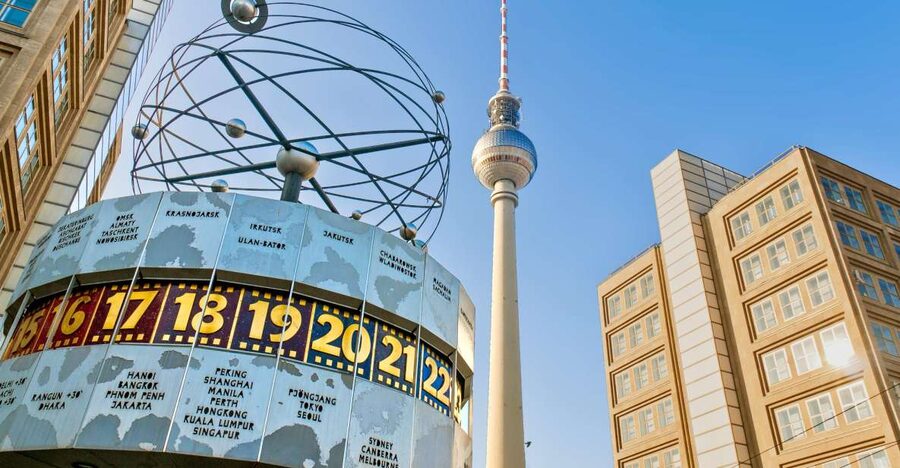 Berlin: City Center Walking Tour - Getting Your Bearings at Alexanderplatz’s World Clock