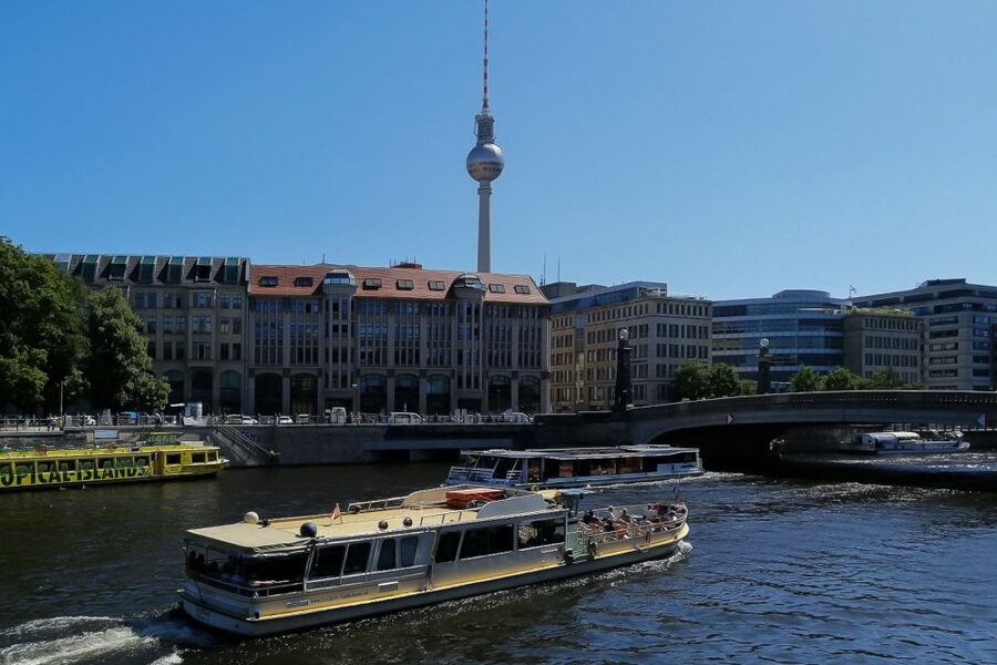 Berlin: City Highlights Express & Panorama Roof Terrace - Berlin Cathedral and Museum Island: art and state power side by side