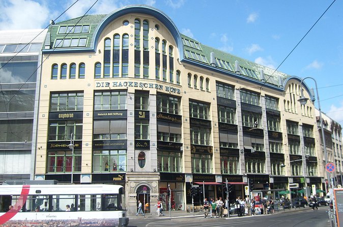 Berlin City Walking Tour of Scheunenviertel and Hackesche Höfe in Berlin Mitte - Stop 1: Scheunenviertel, where the twenties still cast a shadow
