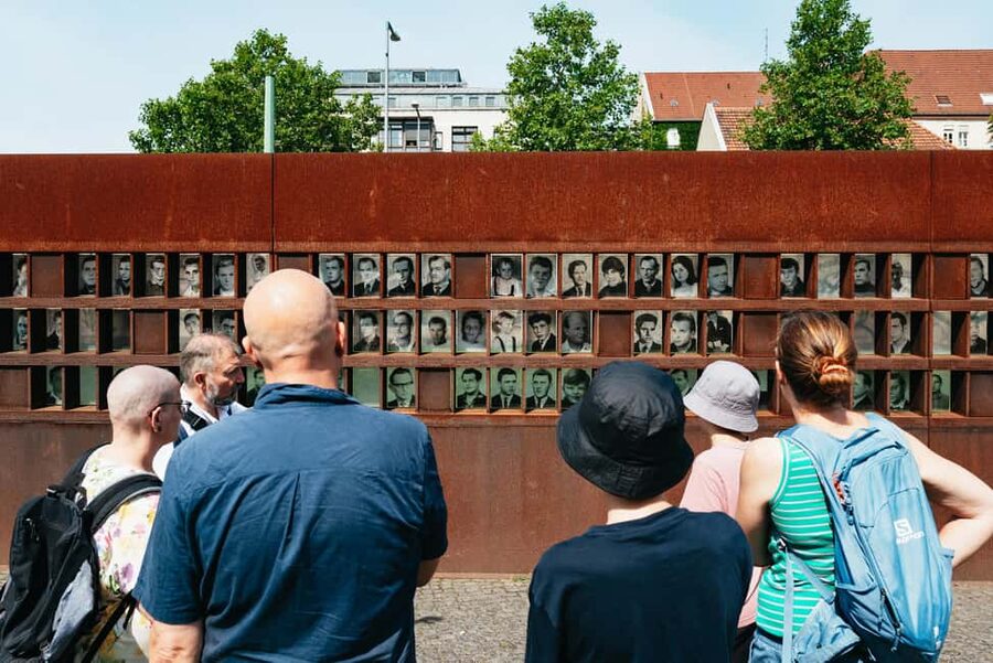 Berlin: Cold War Walking Tour on Berlin Wall Route - What the 2-hour pacing really gives you (and what to plan for)