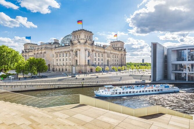 Berlin Complete in one day - Pariser Platz to a full Berlin day you can actually manage