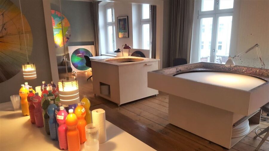 Berlin: Create Your Own Spin Painting at Jans Echternacht - Quick hits before you book