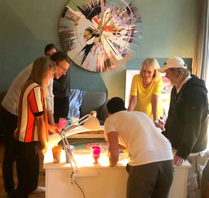 Berlin: Create Your Own Spin Painting at Jans Echternacht - Value for money in Berlin, what you’re paying for