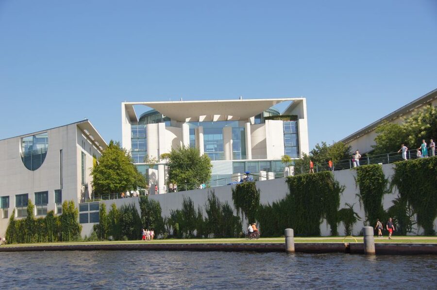 Berlin: Dinner Cruise on the Spree with Prosecco - Key Things to Know Before You Go