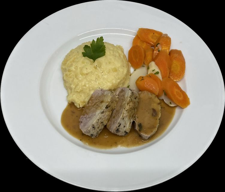 Berlin: Dinner Cruise on the Spree with Prosecco - The Menus: Meat, Fish, and Vegetarian in Real Terms