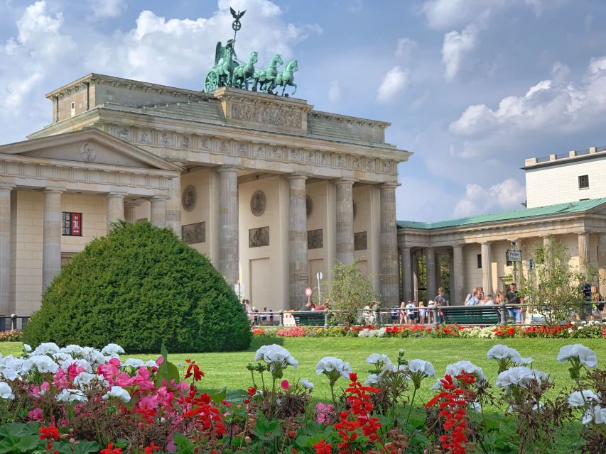 Berlin: Discover Berlin Walking Tour - Key Things You’ll Notice on This Berlin Walking Tour