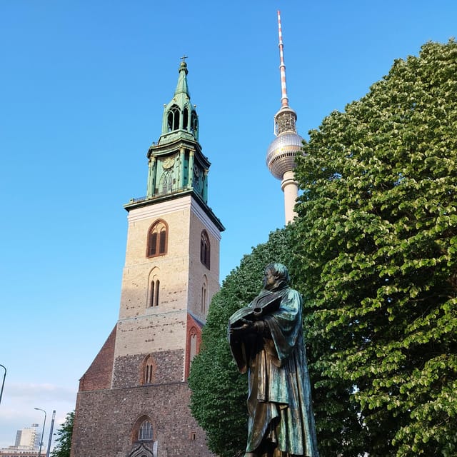 Berlin (E)Bike Tour Historical Highlights in Small groups - Who this tour suits best