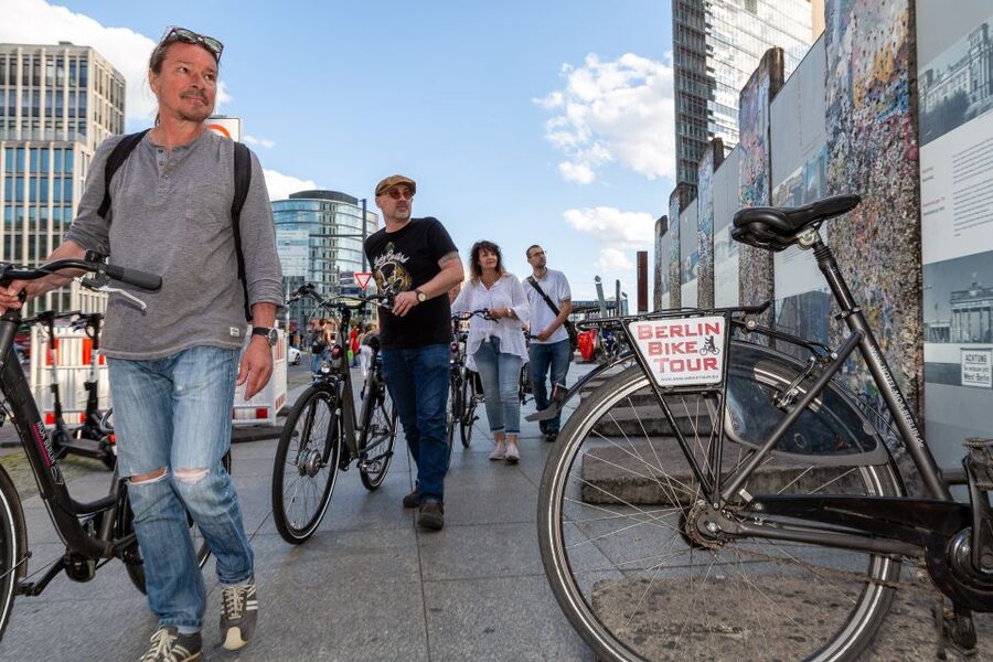 Berlin: E-Bike Tour of the Berlin Wall and Mitte Highlights - How the e-bike changes the ride (and what you should bring)