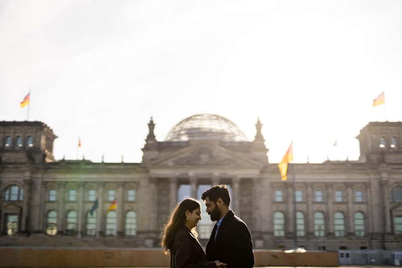 Berlin: Early Morning Private Photoshoot to avoid the Crowd - Why an early start beats sightseeing crowds