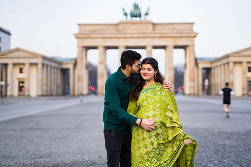Berlin: Early Morning Private Photoshoot to avoid the Crowd - Photos you actually get: editing, gallery download, and RAW option