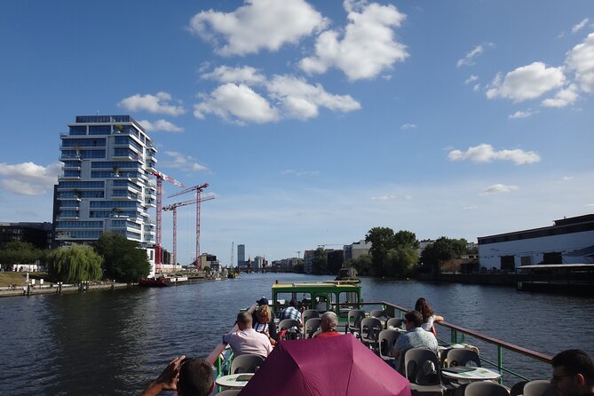Berlin East Side Tour 2.5 hour cruise with commentary - Meeting point, tour pace, and how not to miss your best seats