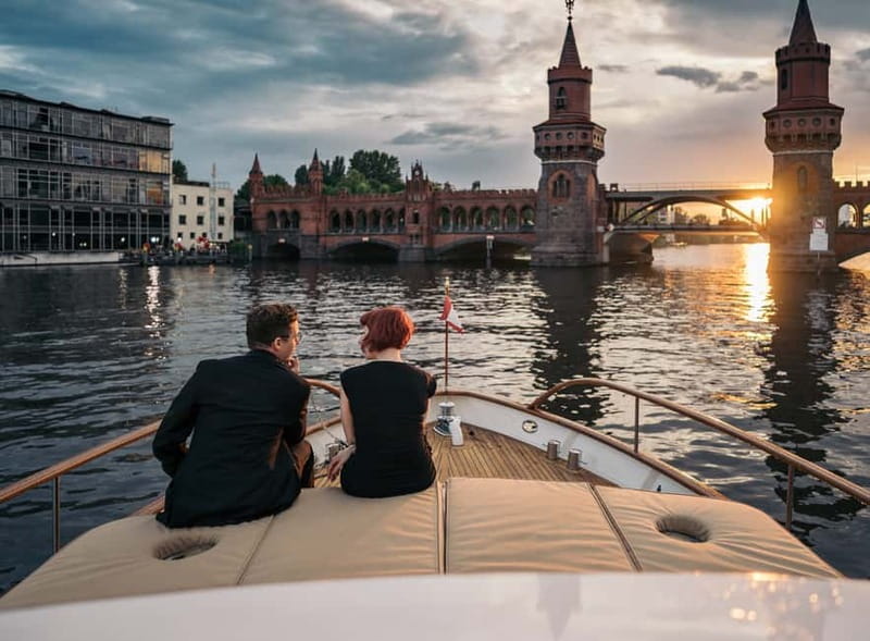 Berlin: Evening Yacht Cruise with Aperitif & Dinner Upgrade - What You’ll See as Berlin Lights Up From the Spree