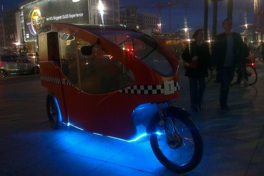 Berlin Express: Private 1-Hour E-Rickshaw Ride - Practical Tips to Make Your Hour Run Smooth