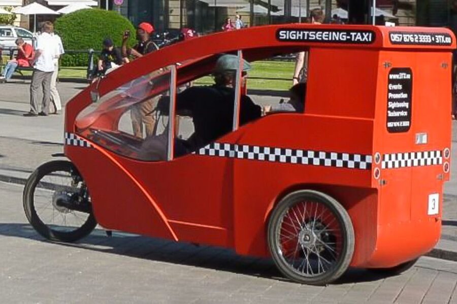 Berlin Express: Private 1-Hour E-Rickshaw Ride - A Quick Look at Extras: Drinks and Special Bookings