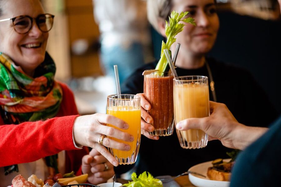 Berlin: Fine Dining Breakfast with Champagne in Schoneberg - Choosing your dishes: classics, newer favorites, and the seafood add-on rule