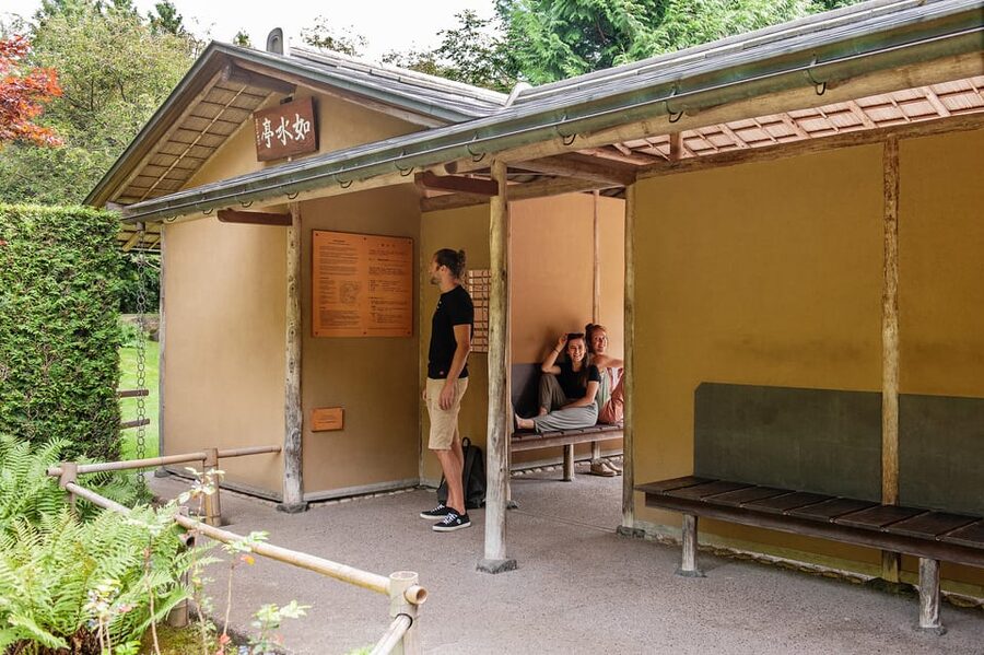 Berlin: Gärten der Welt Guided Tour - Group size, microphones, and what to do if you want the details