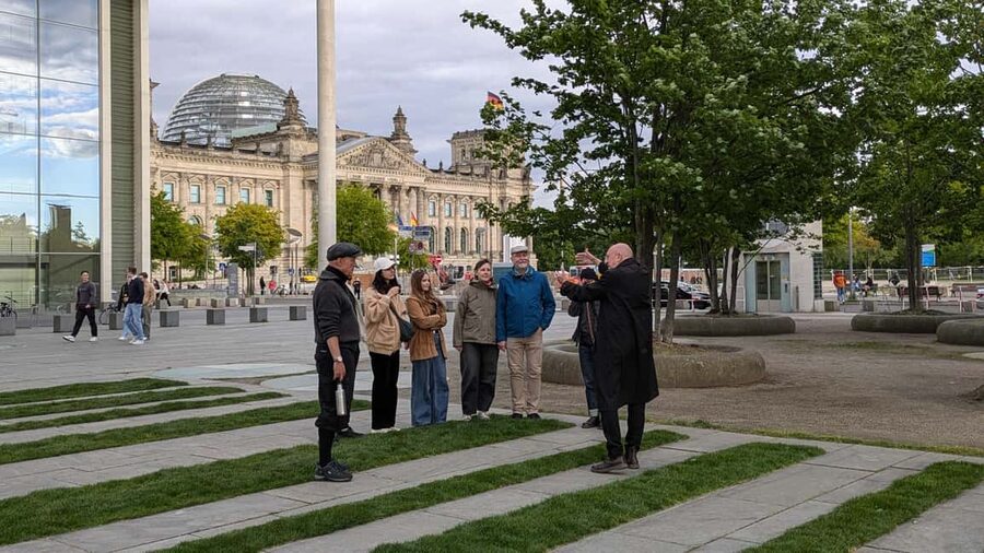 Berlin: Government District around the Reichstag Guided Tour - Berlin’s government quarter, where architecture becomes a political story