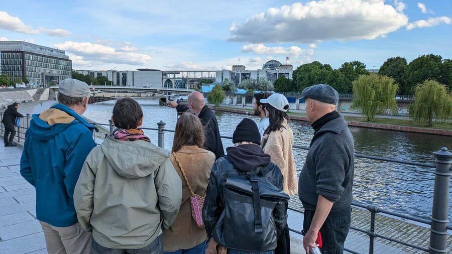 Berlin: Government District around the Reichstag Guided Tour - Finishing at the Reichstag area, photos now, dome later
