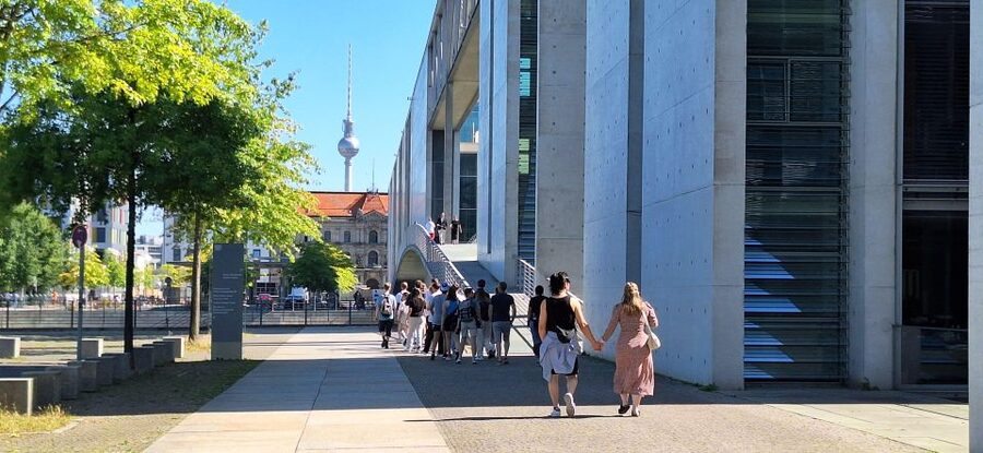 Berlin: Government District Tour and Reichstag Dome Visit - FAQ