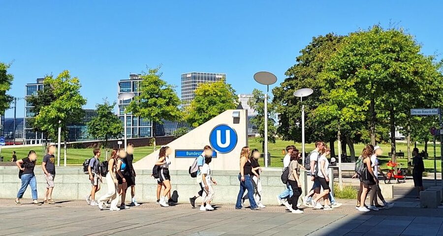 Berlin: Government District Tour and Reichstag Dome Visit - Who should book this Reichstag government district tour