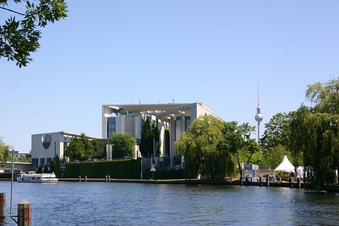 Berlin: Guided Bike Tour to Explore the Highlights - The university spotlight: Nobel names and famous thinkers
