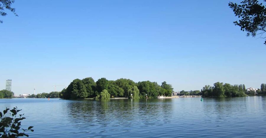 Berlin: guided canoe | kayaktour - 2 hours on the Spree: what you actually do